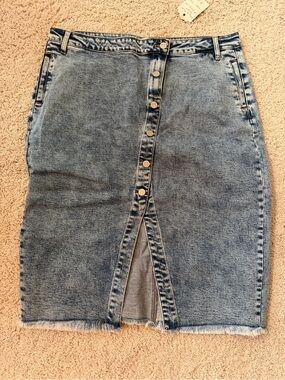 Woman’s Jean Skirt
